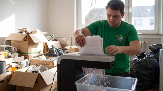 Was passiert mit Dokumenten und sensiblen Unterlagen?